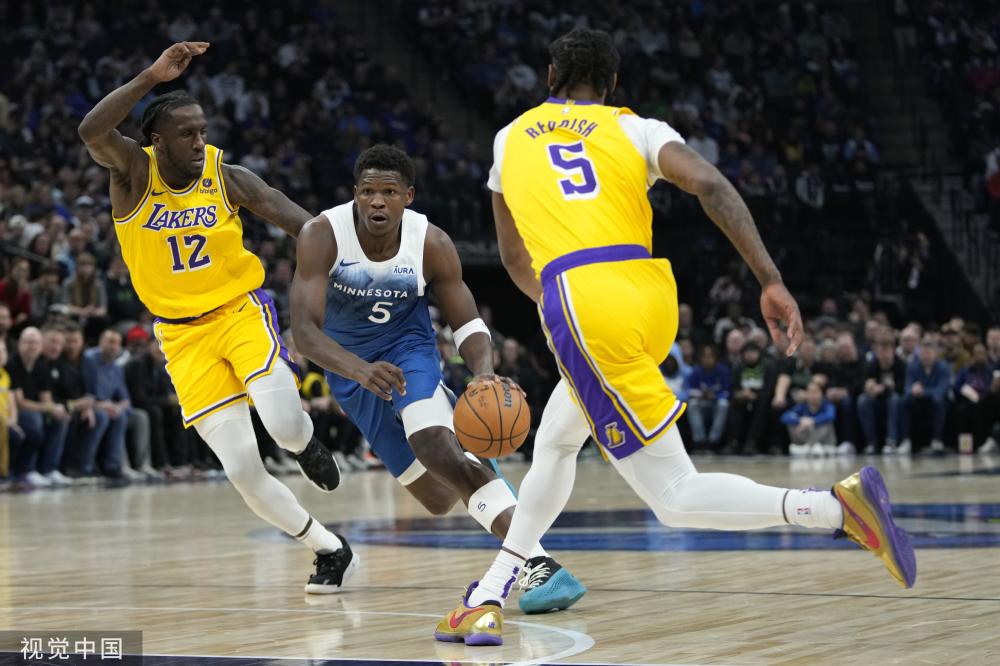 以微弱优势 以微弱优势