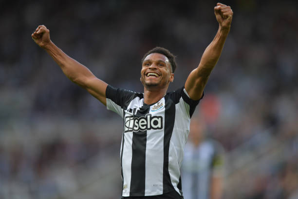 依然凭借其 依然凭借其